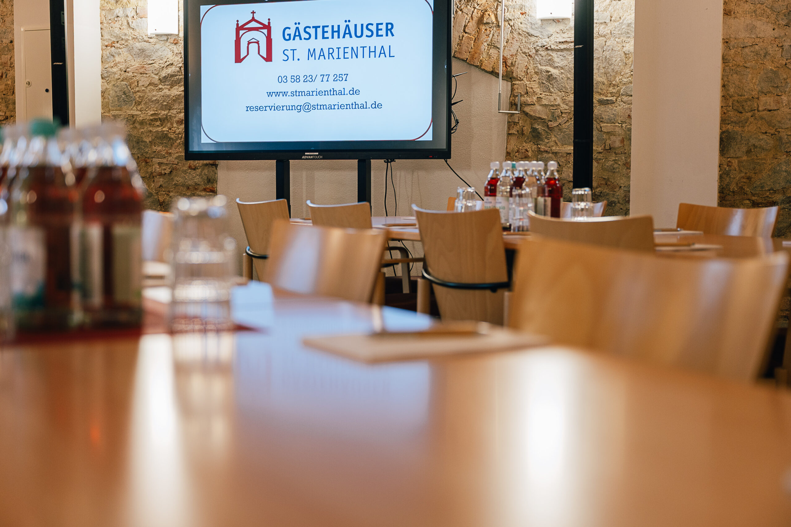 TV im Seminarraum haus der Familie