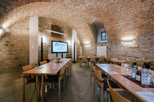 Seminarraum im Haus der Familie mit TV